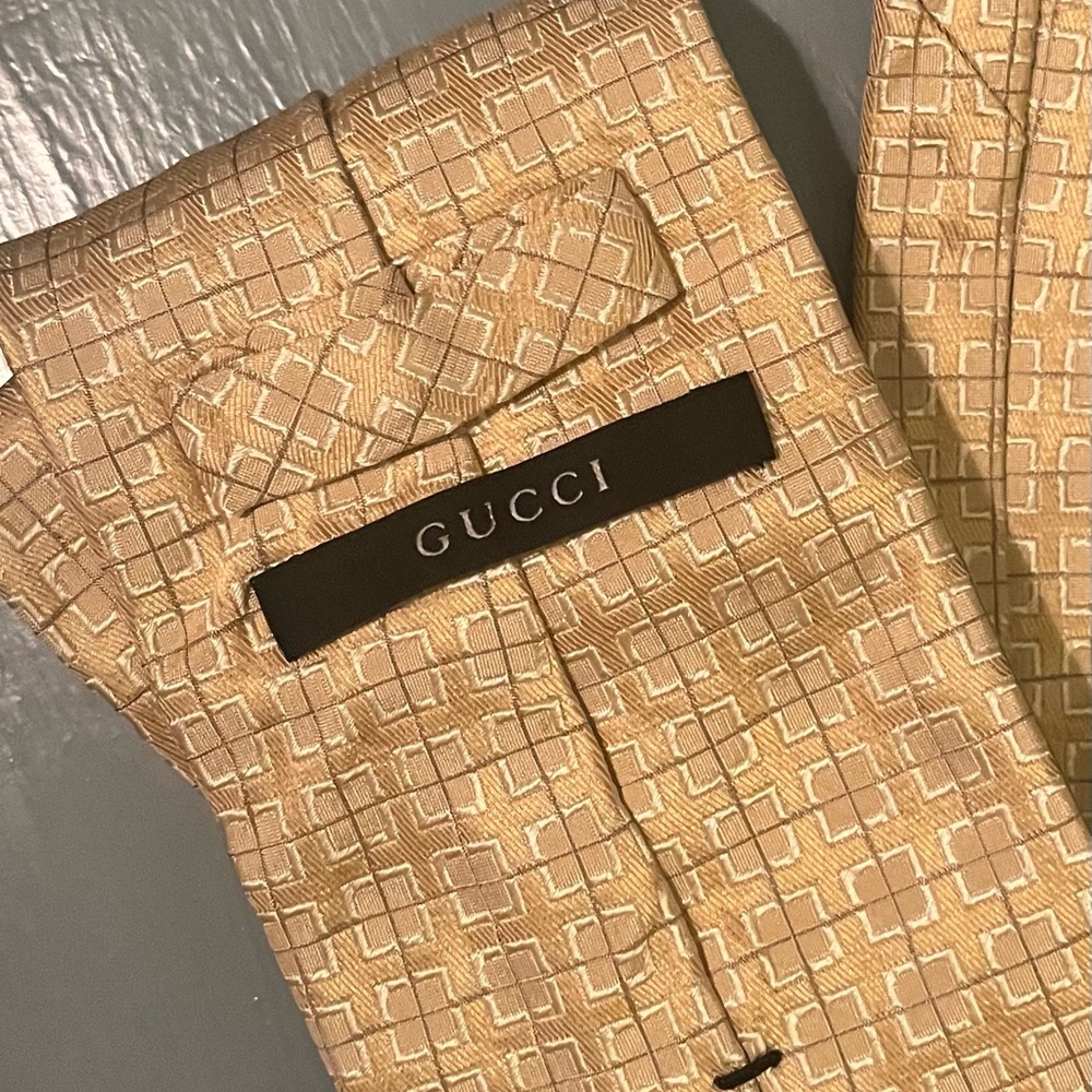 Gucci Mens Necktie - Picture 3 of 5